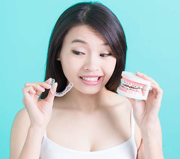 Chino Invisalign vs Traditional Braces